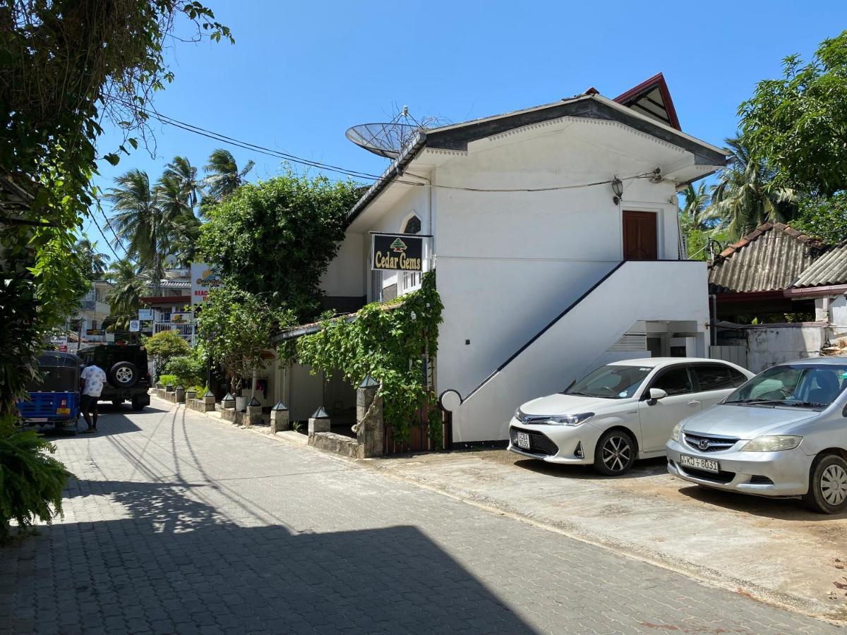 Beach Walk Hotel Unawatuna Exterior photo